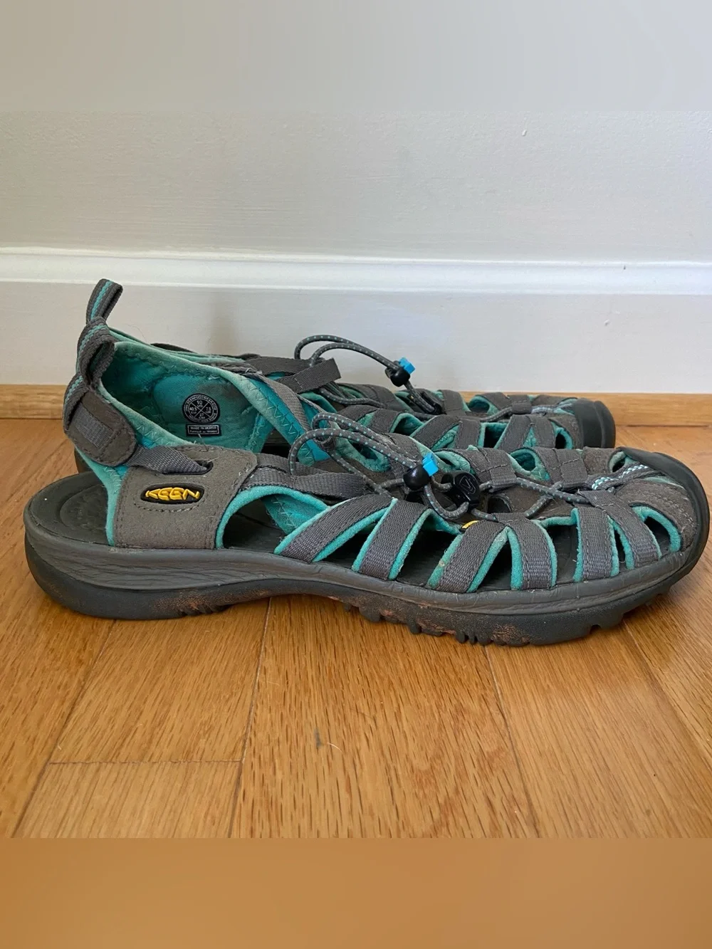 KEEN Whisper Closed Toe Sport Sandal Women's 10 Waterproof Outdoor Strappy Gray